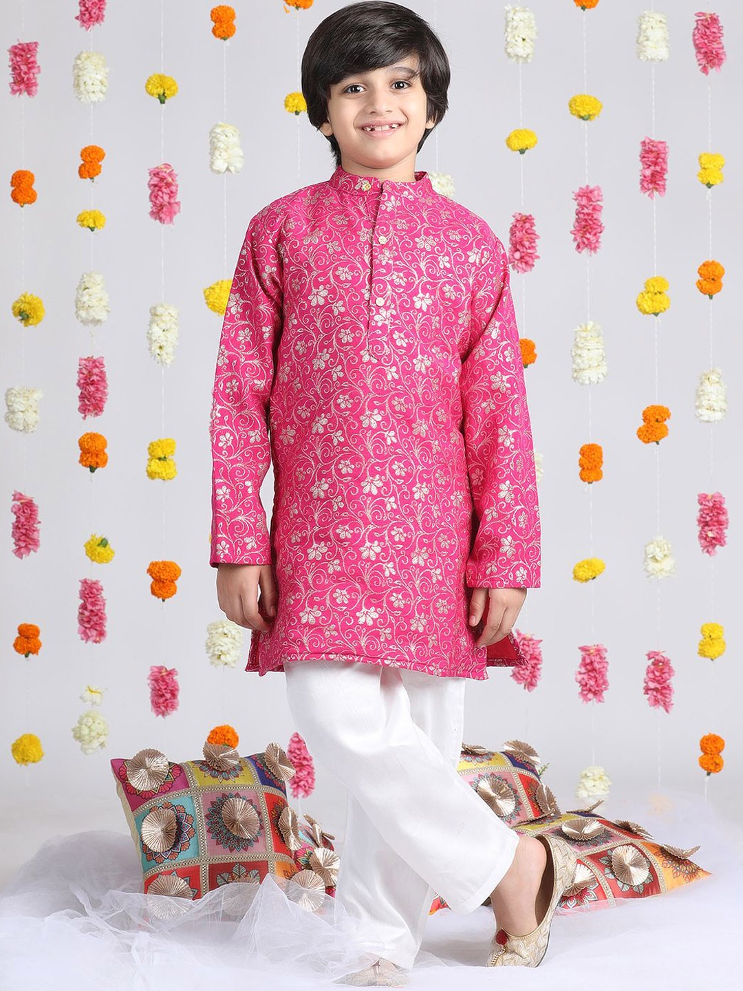 

Cutiekins Boys Floral Printed Regular Chanderi Silk Straight Kurta With Pyjamas, Magenta