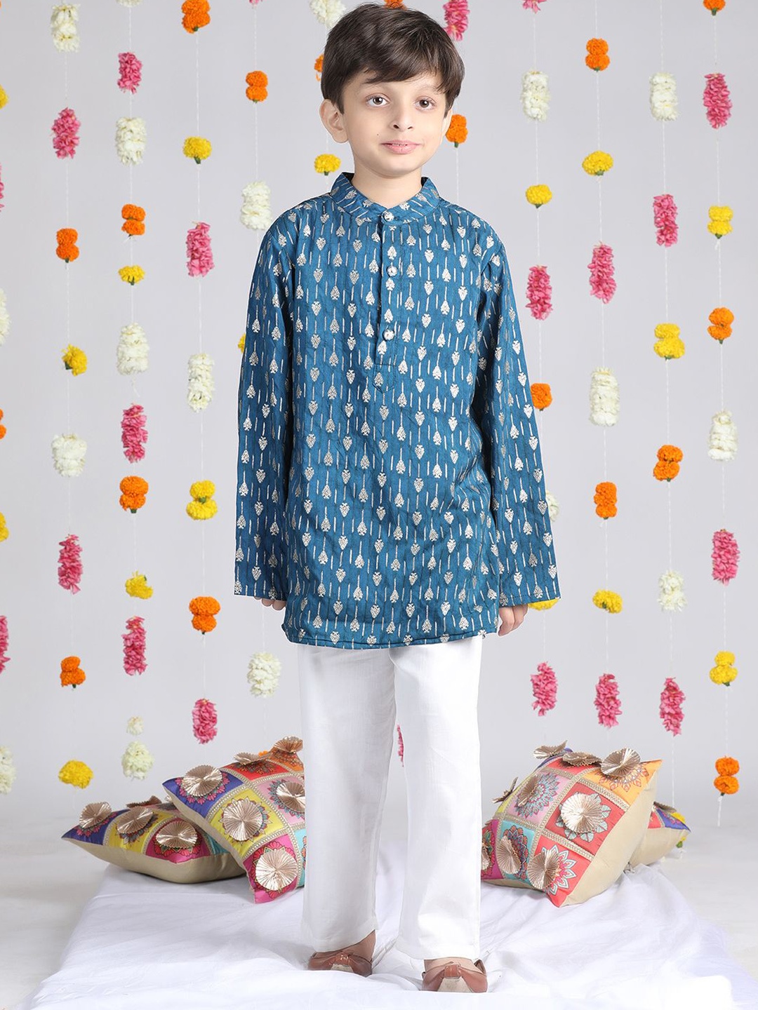 

Cutiekins Boys Ethnic Motifs Woven Design Mandarin Collar Chanderi Silk Kurta with Pyjamas, Navy blue