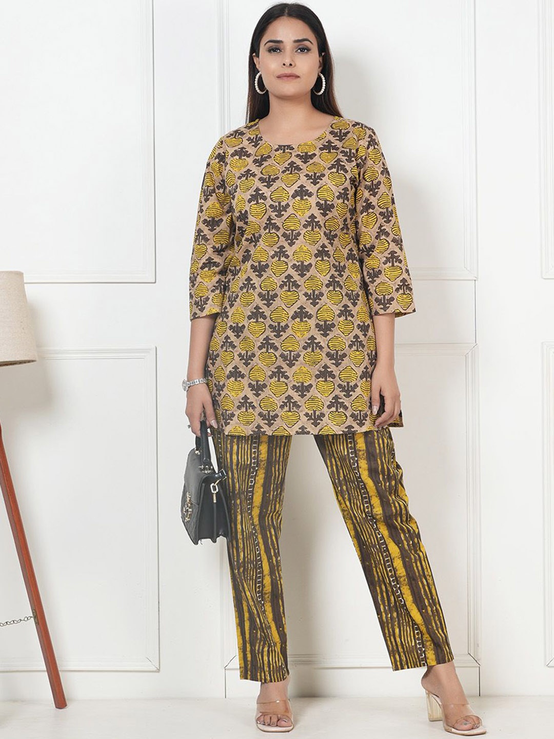

Kaftanize Ethnic Motifs Printed Regular Pure Cotton Kurta with Trousers, Yellow
