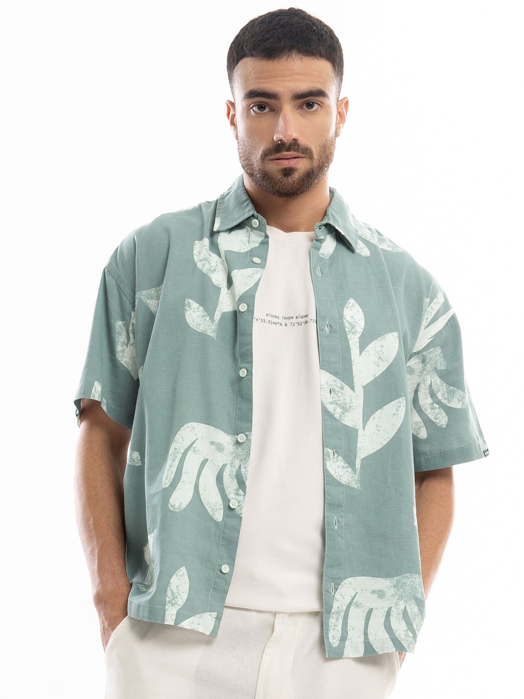 

Beyoung Men Comfort Floral Opaque Printed Casual Shirt, Grey