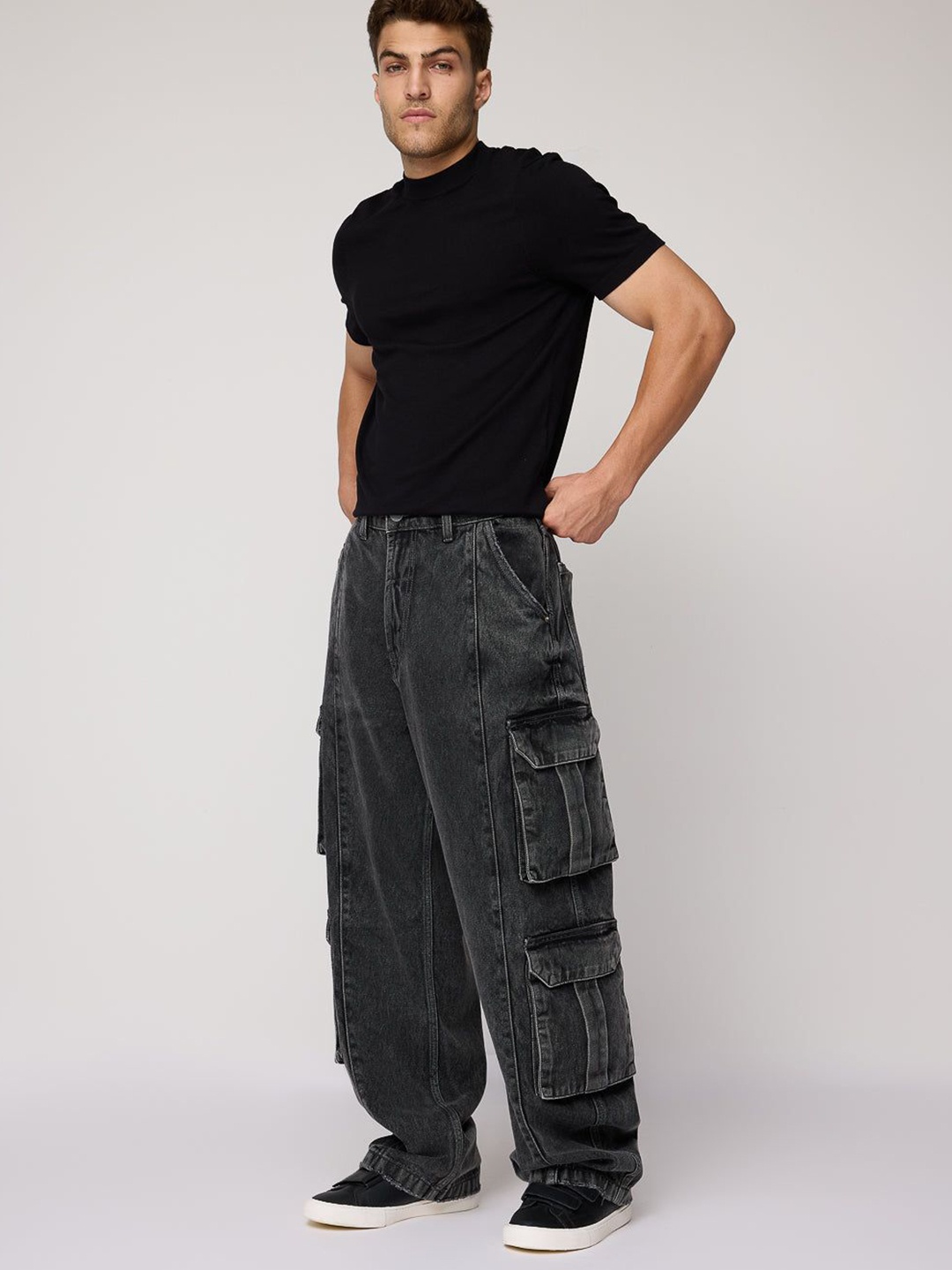 

FREAKINS Men Relaxed Fit High-Rise Highly Distressed Jeans, Grey