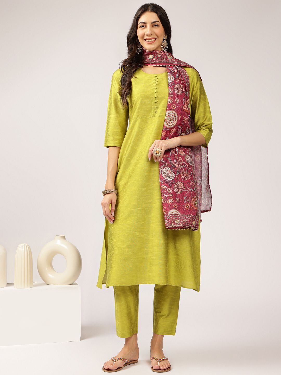 

Anouk Round Neck Straight Kurta With Trousers & Dupatta, Lime green