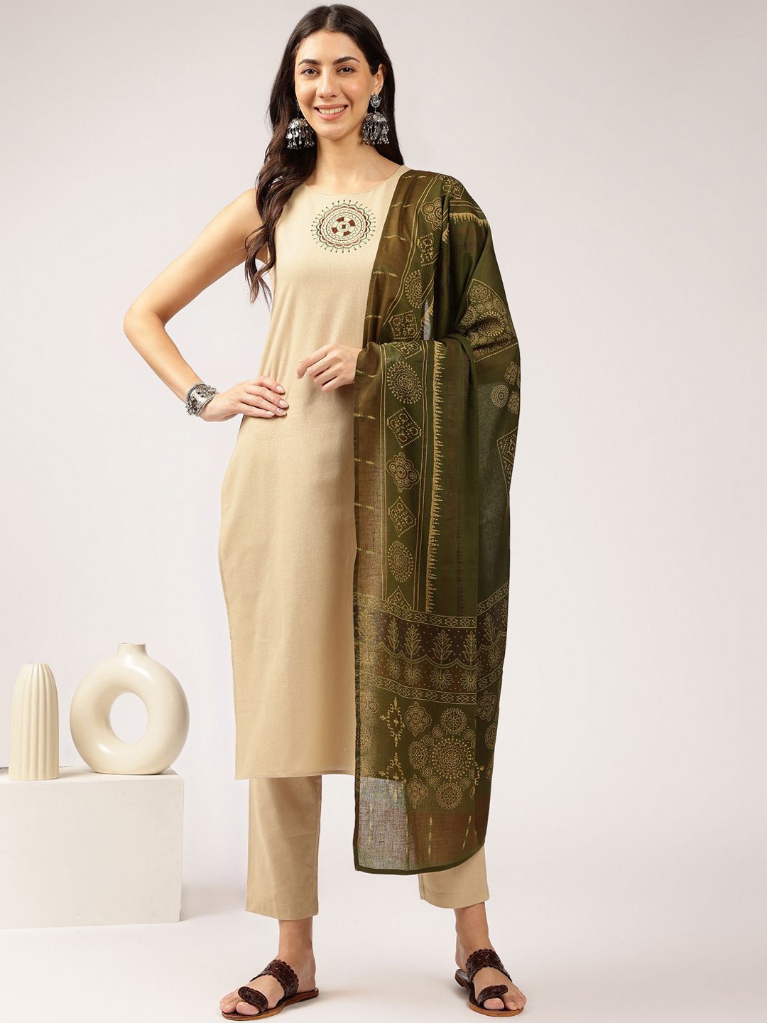 

Anouk Thread Work Pure Cotton Straight Kurta With Trousers & Dupatta, Beige