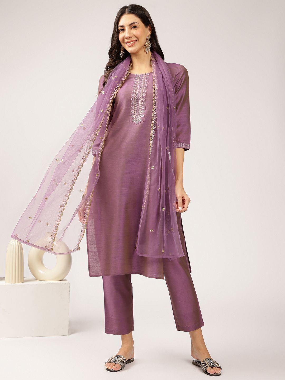 

Anouk Lavender Floral Embroidered Straight Kurta with Trousers & Dupatta