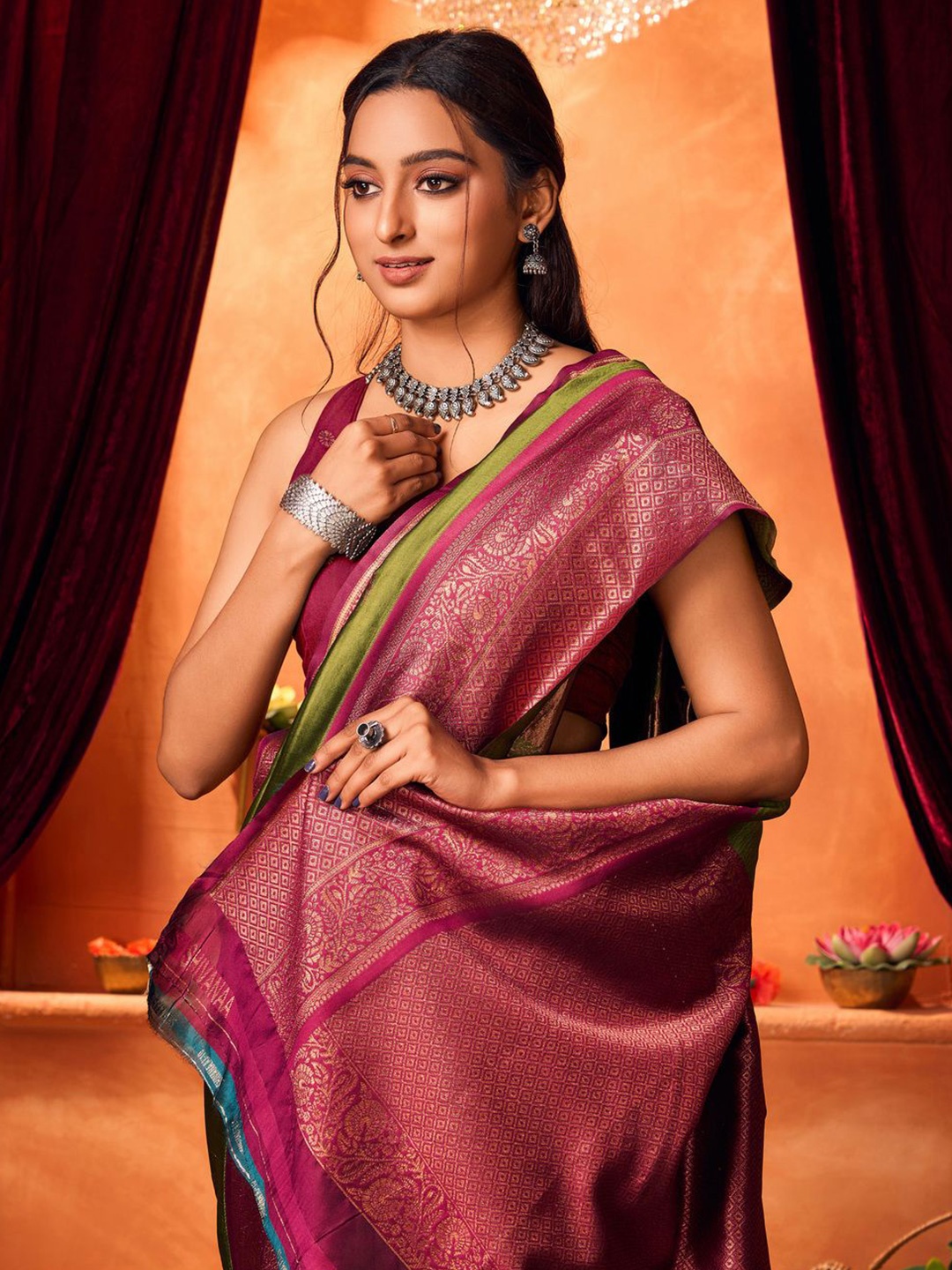 

KALINI Woven Design Zari Banarasi Saree, Green