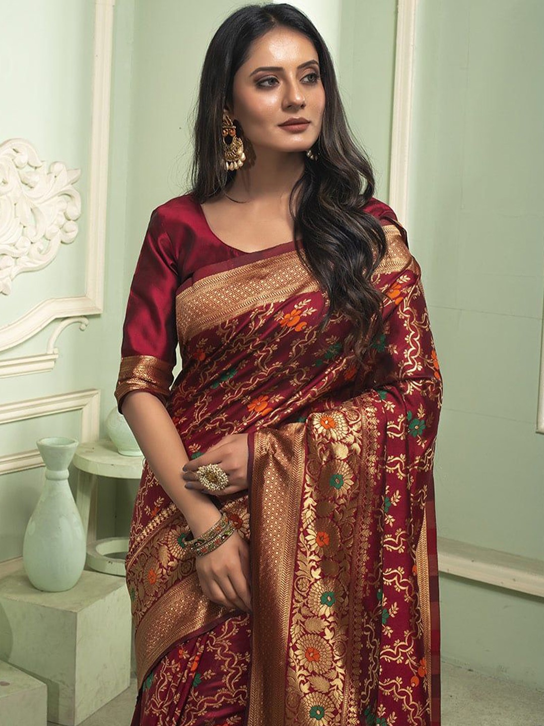 

KALINI Ethnic Motifs Zari Banarasi Saree With Blouse Piece, Maroon