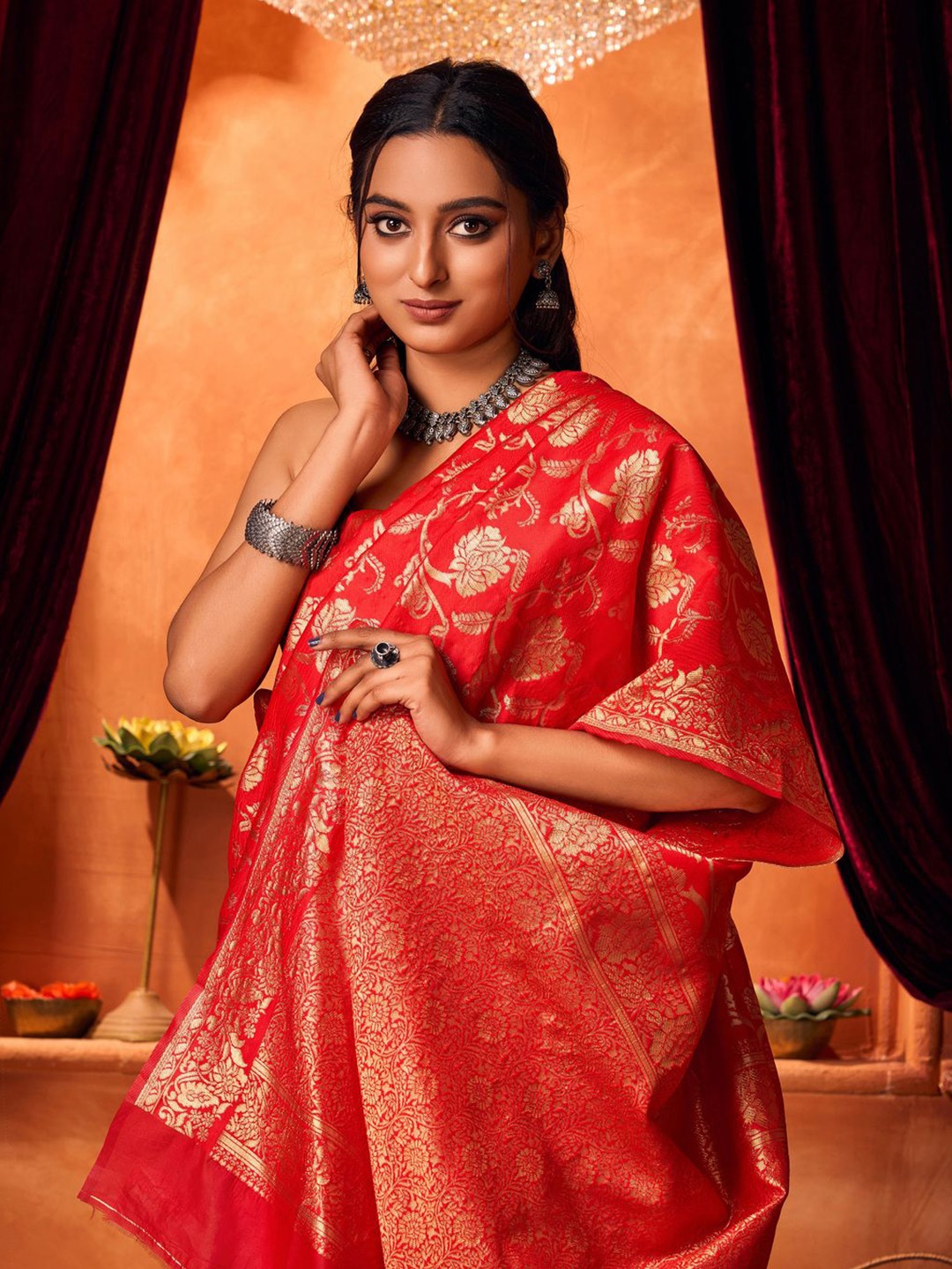 

KALINI Ethnic Motifs Zari Banarasi Saree, Red