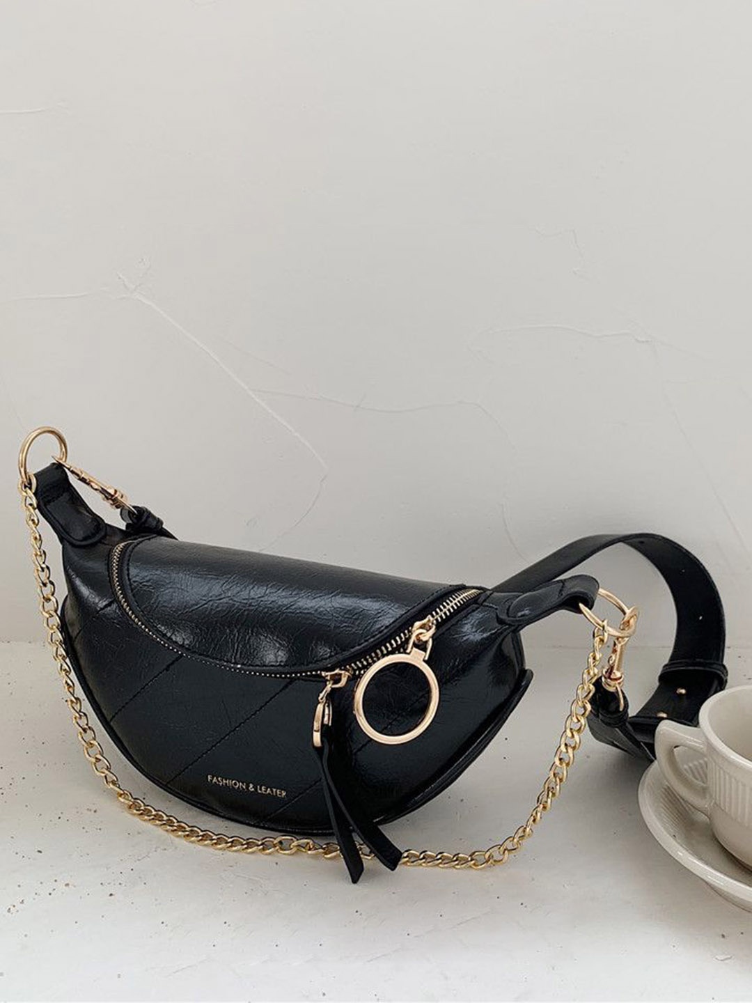 

Diva Dale Colourblocked PU Structured Handheld Bag, Black