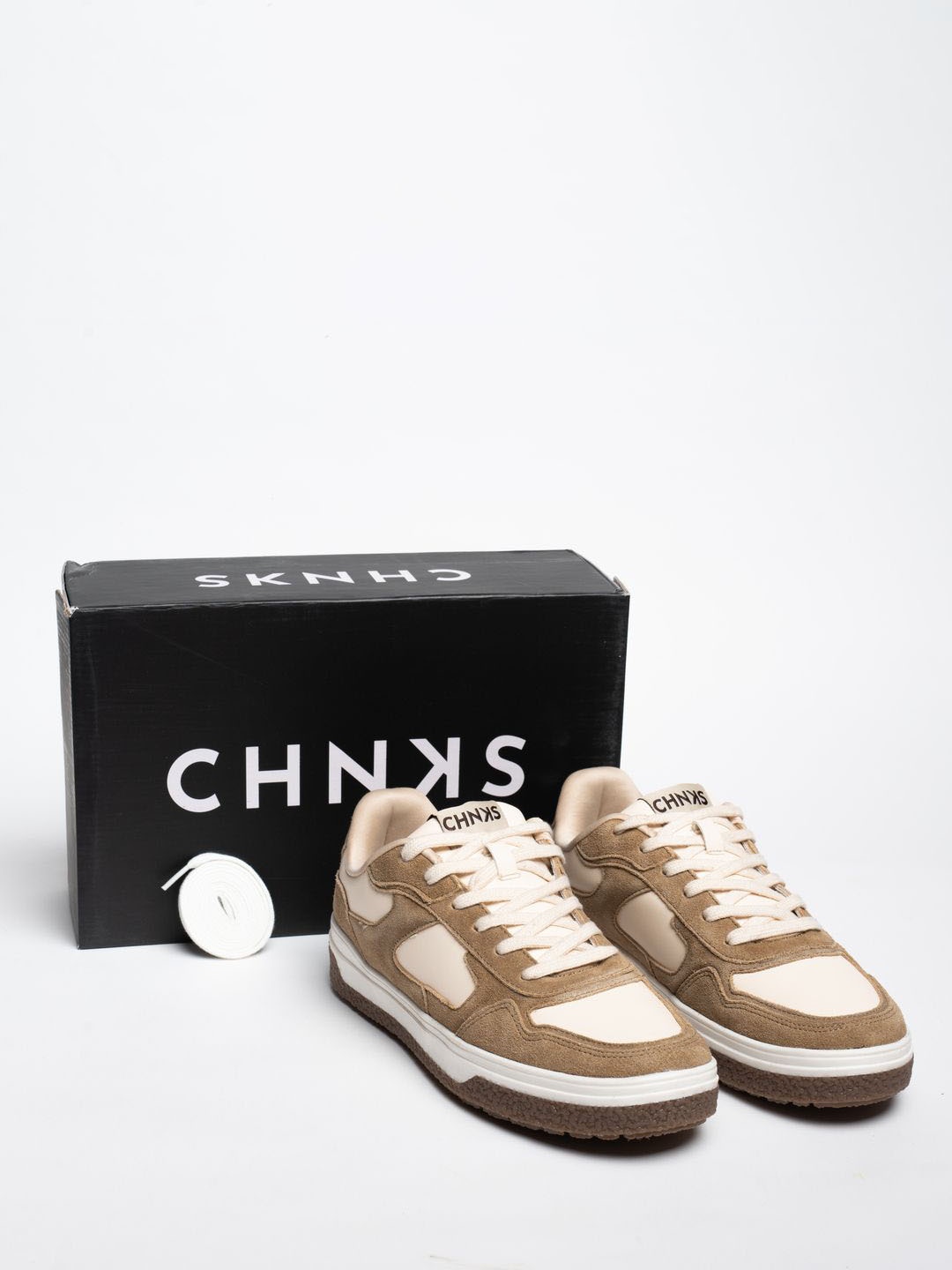 

CHNKS Unisex Colourblocked Lightweight Round Toe Lace-Ups Sneakers, Brown
