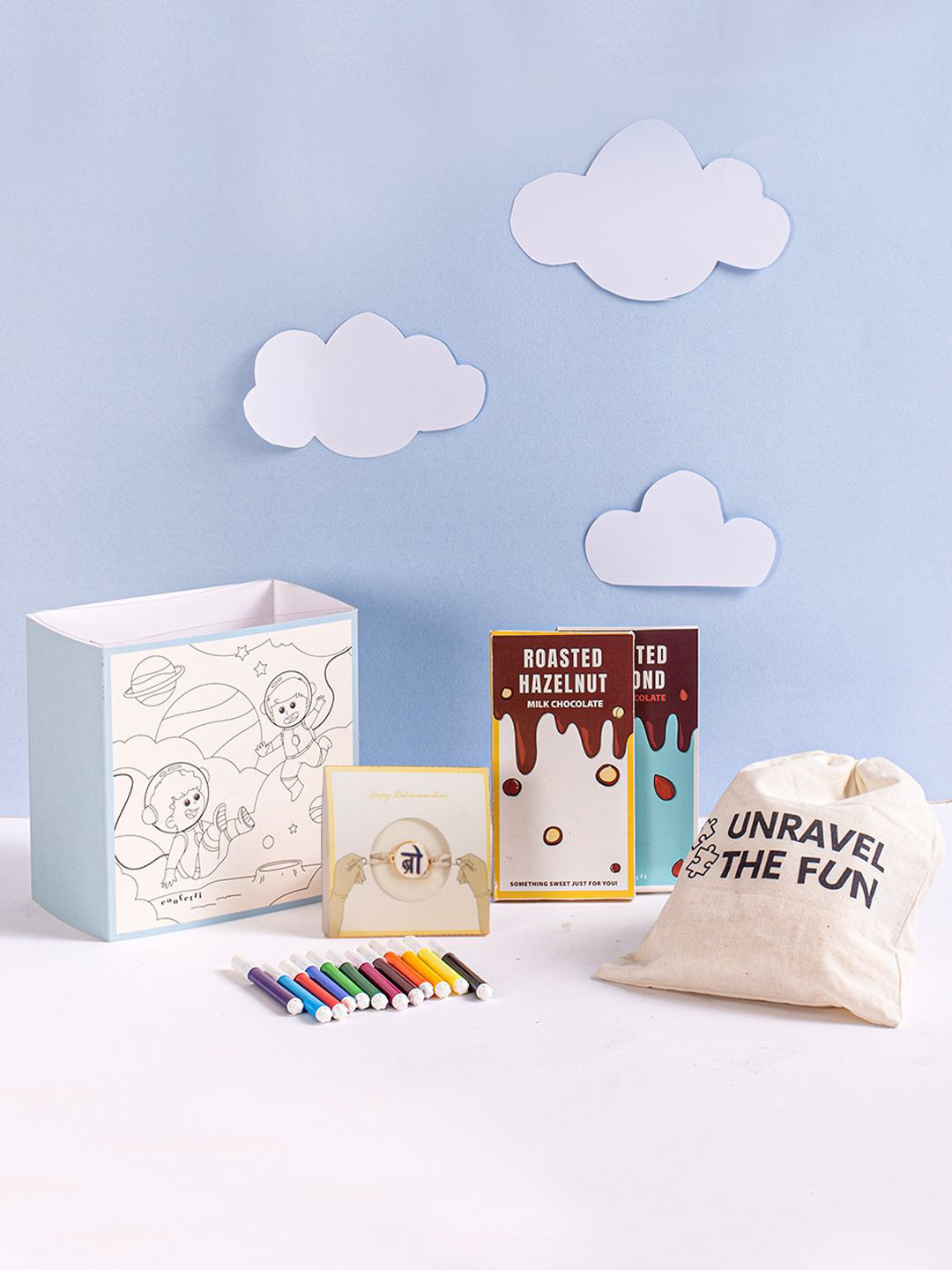 

Confetti Gifts 6-Pcs Festive With Assorted Gift Hamper, White