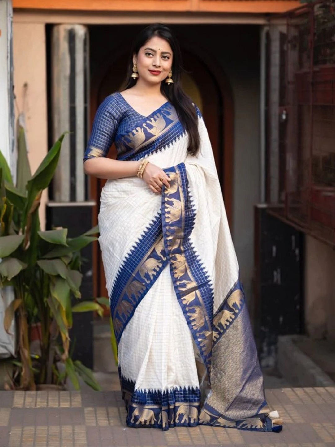 LADY SHOPI Checked Zari Pure Silk Banarasi Saree, White