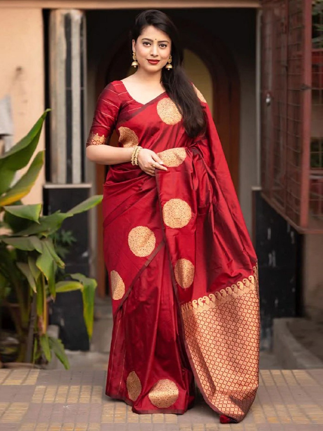 

LADY SHOPI Ethnic Motifs Zari Saree, Maroon