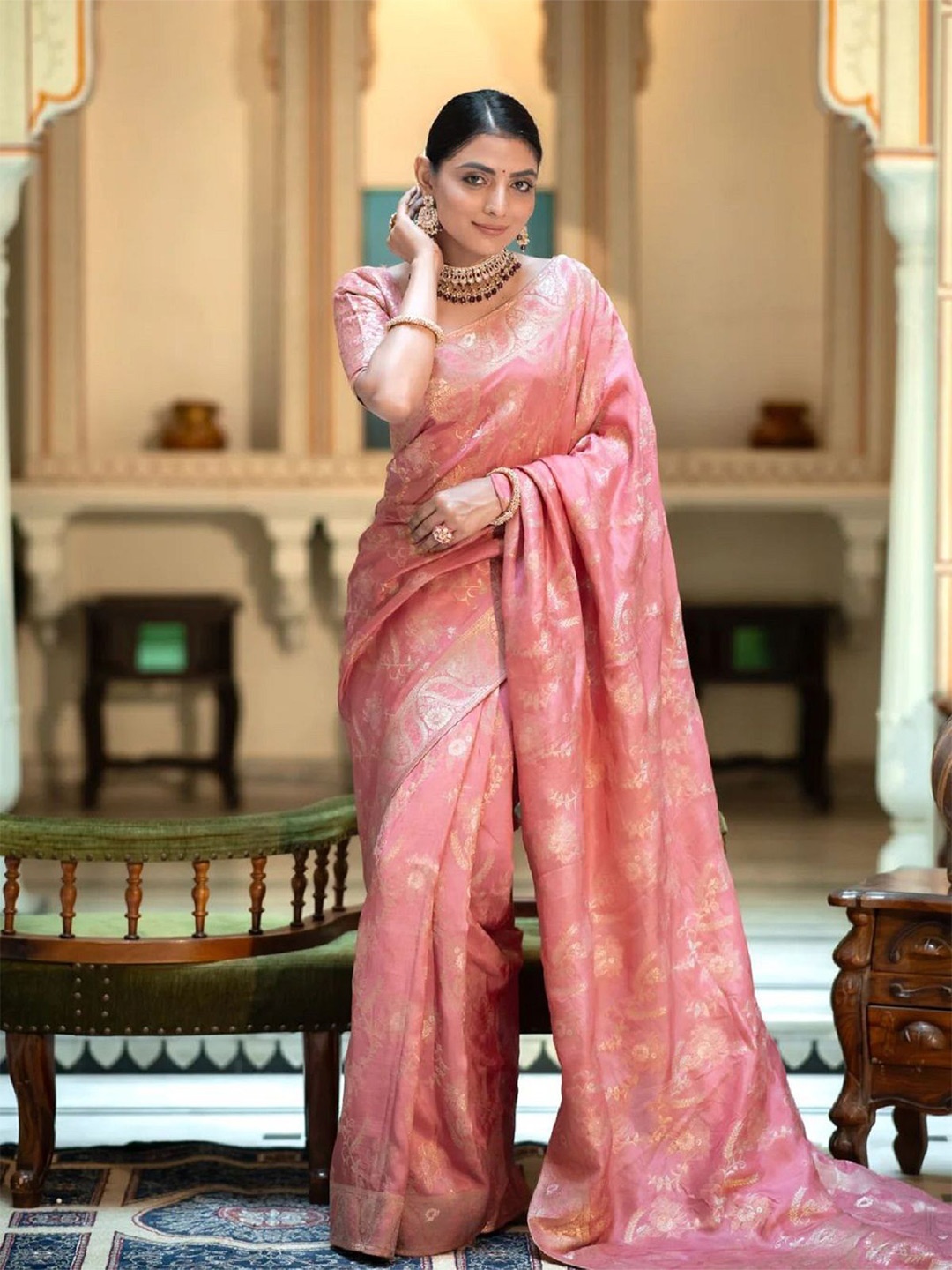 

LADY SHOPI Ethnic Motifs Zari Pure Silk Saree, Peach