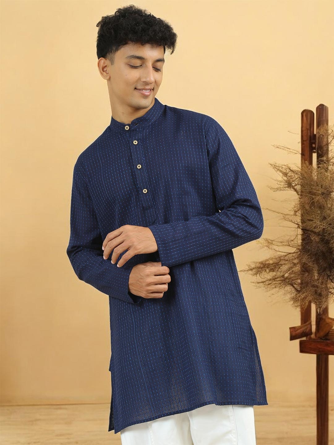 

TATTVA Striped Mandarin Collar Pure Cotton Straight Kurta, Navy blue