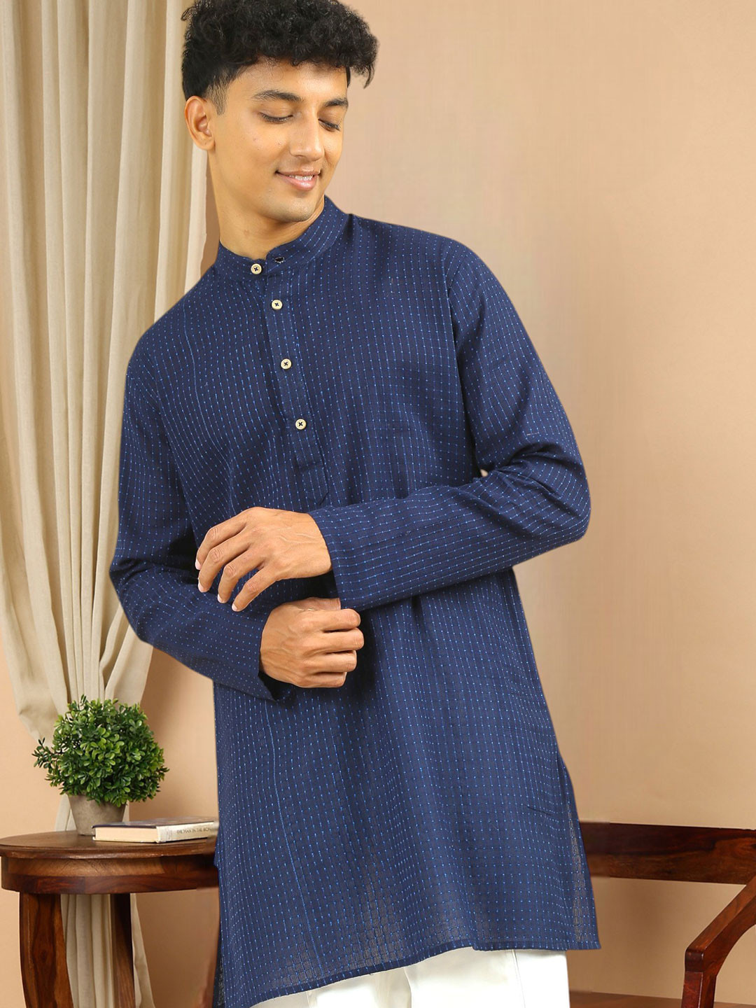 

TATTVA Striped Mandarin Collar Pure Cotton Straight Kurta, Navy blue