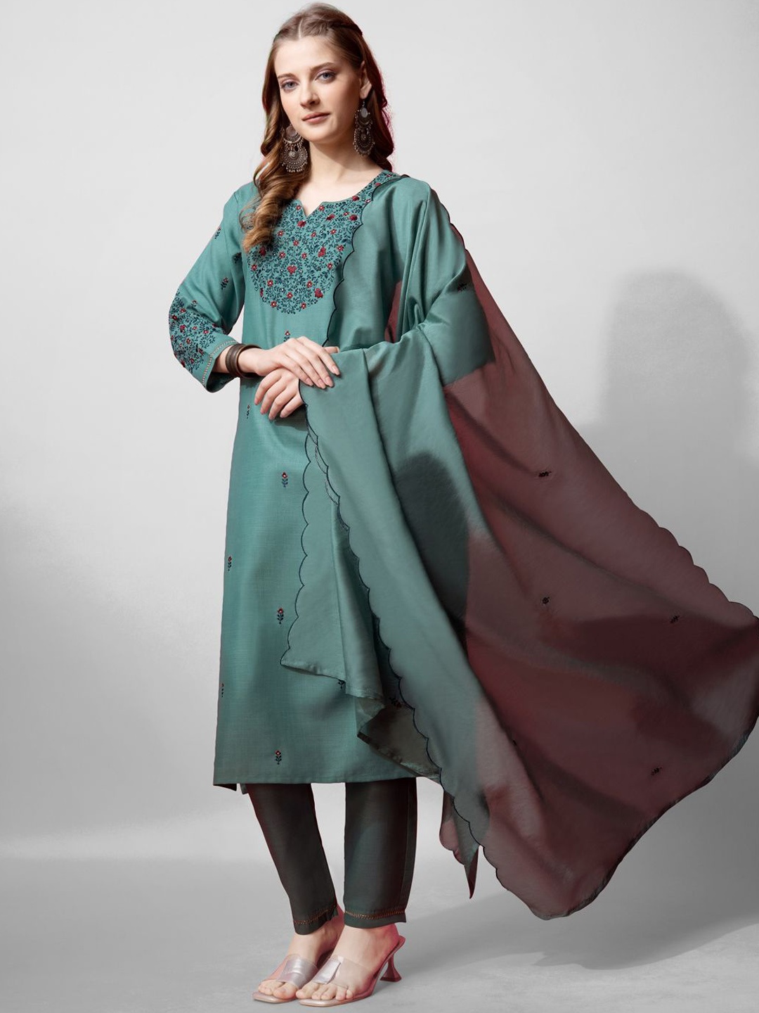 

devkison Designer Floral Embroidered Thread Work Straight Kurta With Trousers & Dupatta, Green