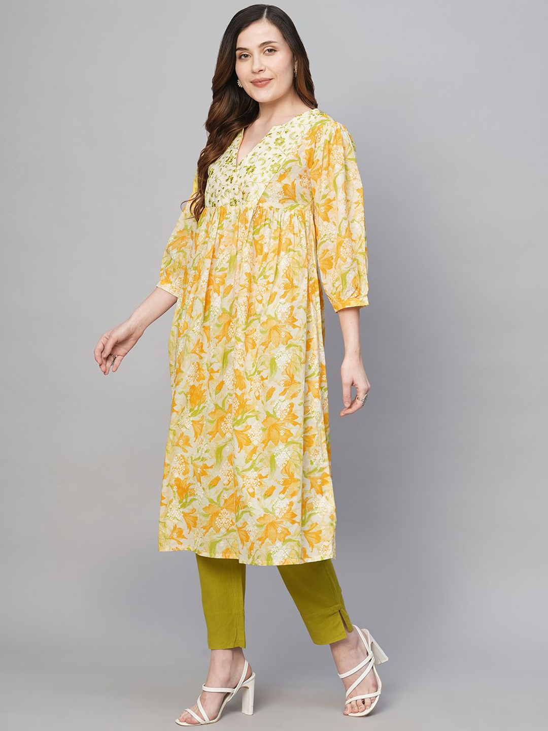 

RATAN Floral Printed Notch Neck Thread Work Pure Cotton A-Line Kurta, Yellow