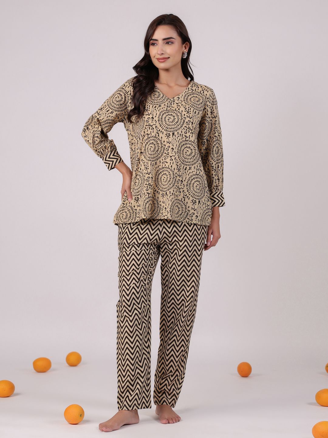 

SANSKRUTIHOMES Women Printed Pure Cotton Night suit, Brown