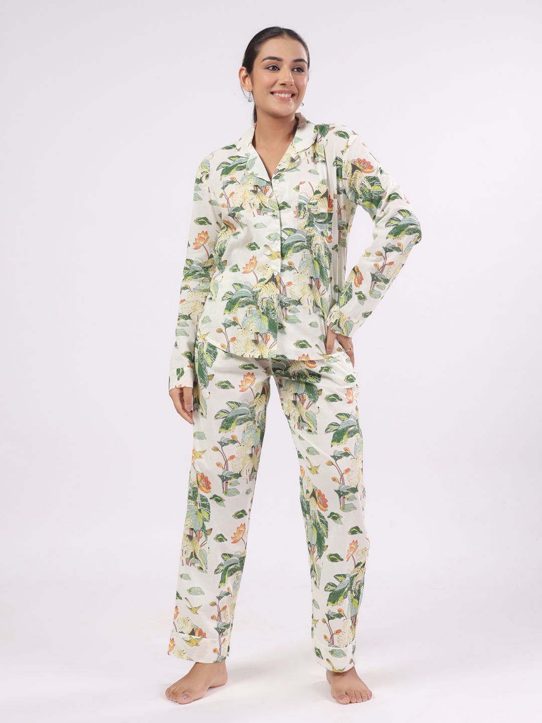 

SANSKRUTIHOMES Women Floral Printed Pure Cotton Night suit, Off white