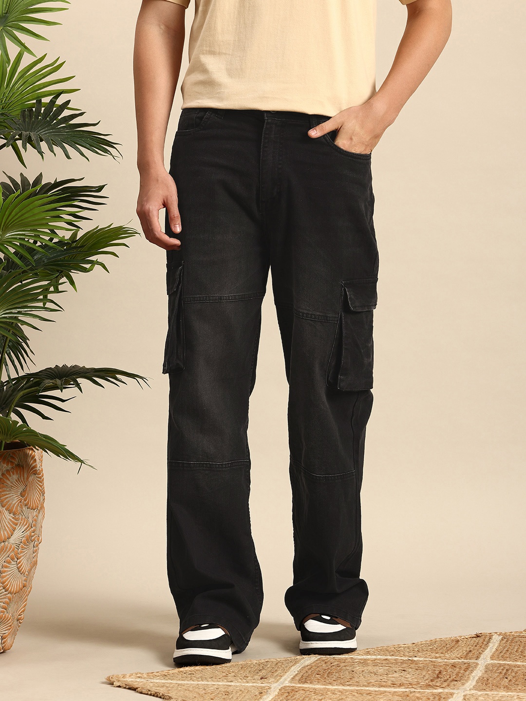 

Mast & Harbour Men Wide Leg Light Fade Stretchable Cargo Style Jeans, Black