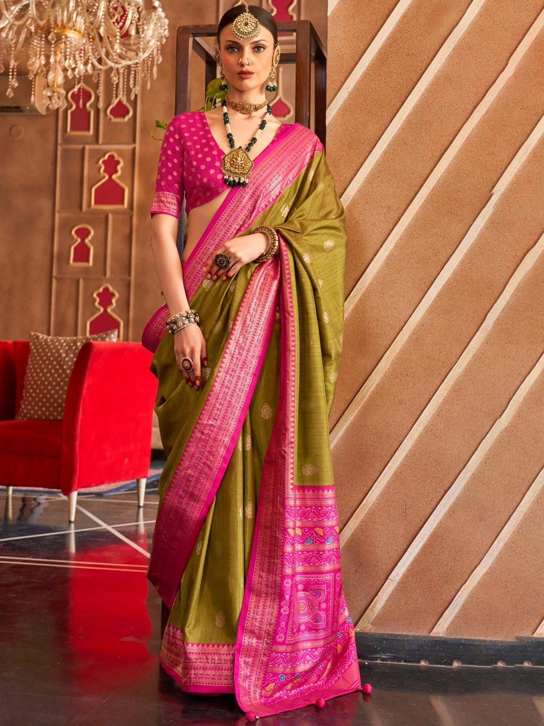

MySilkLove Woven Design Zari Patola Saree, Green
