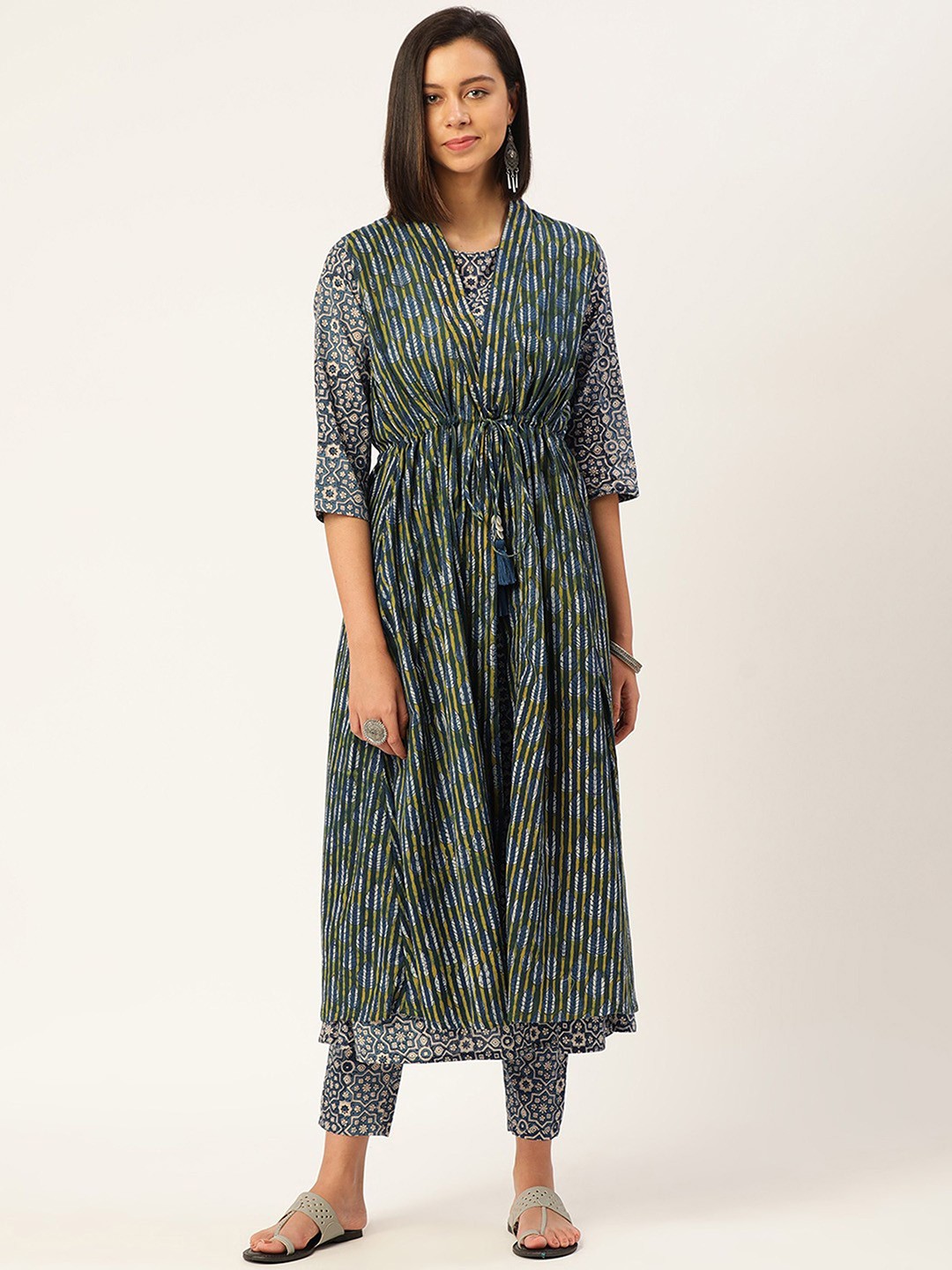 

Saanjh Women Floral Printed Regular Kurta with Palazzos, Green