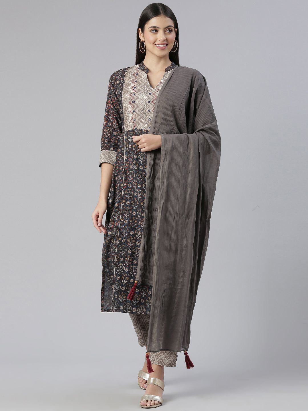 Saanjh Grey Floral Printed Regular Thread Work Straight Kurta With Trousers & Dupatta