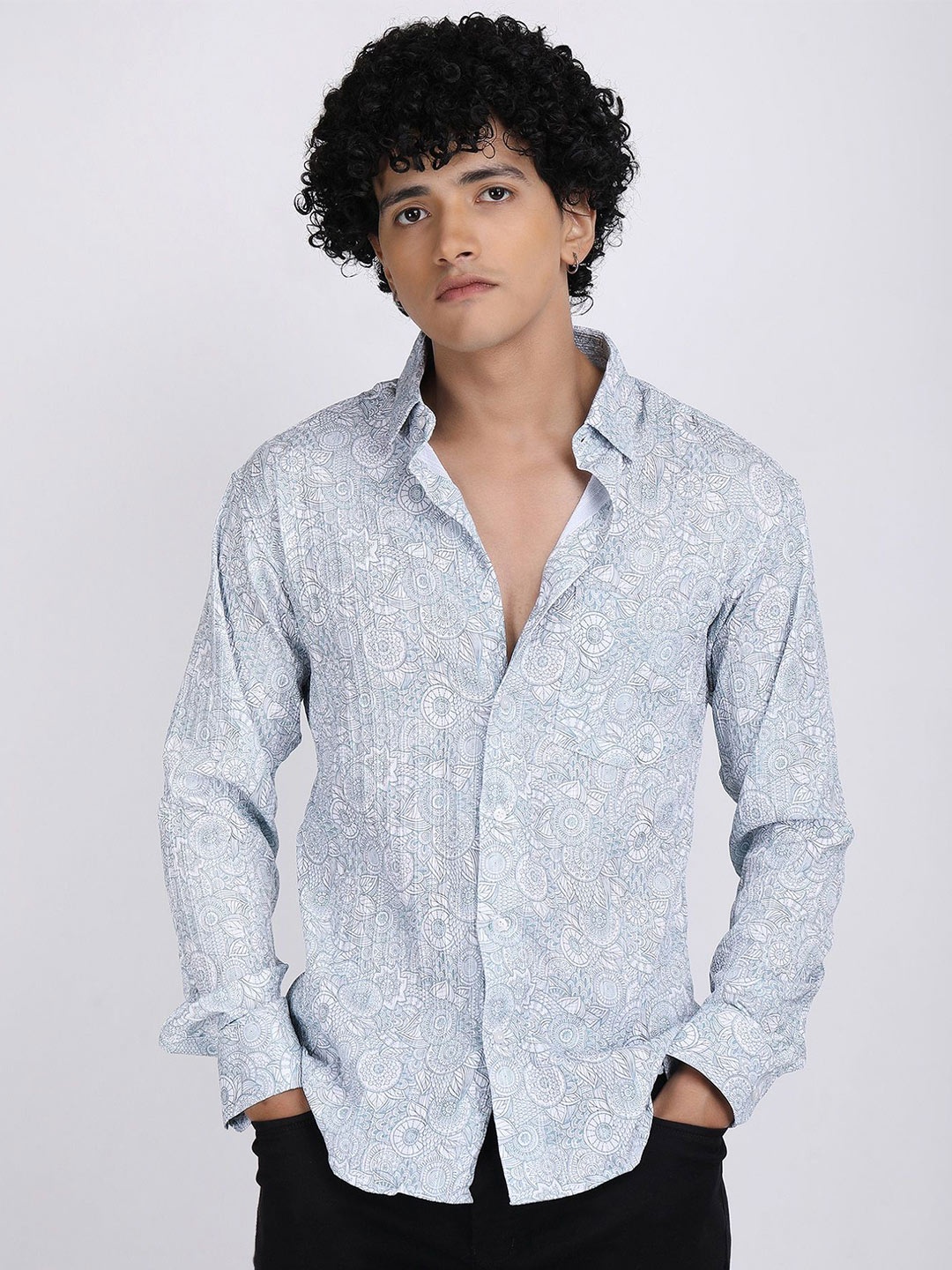

The Roy Men Comfort Slim Fit Floral Opaque Printed Casual Shirt, Blue