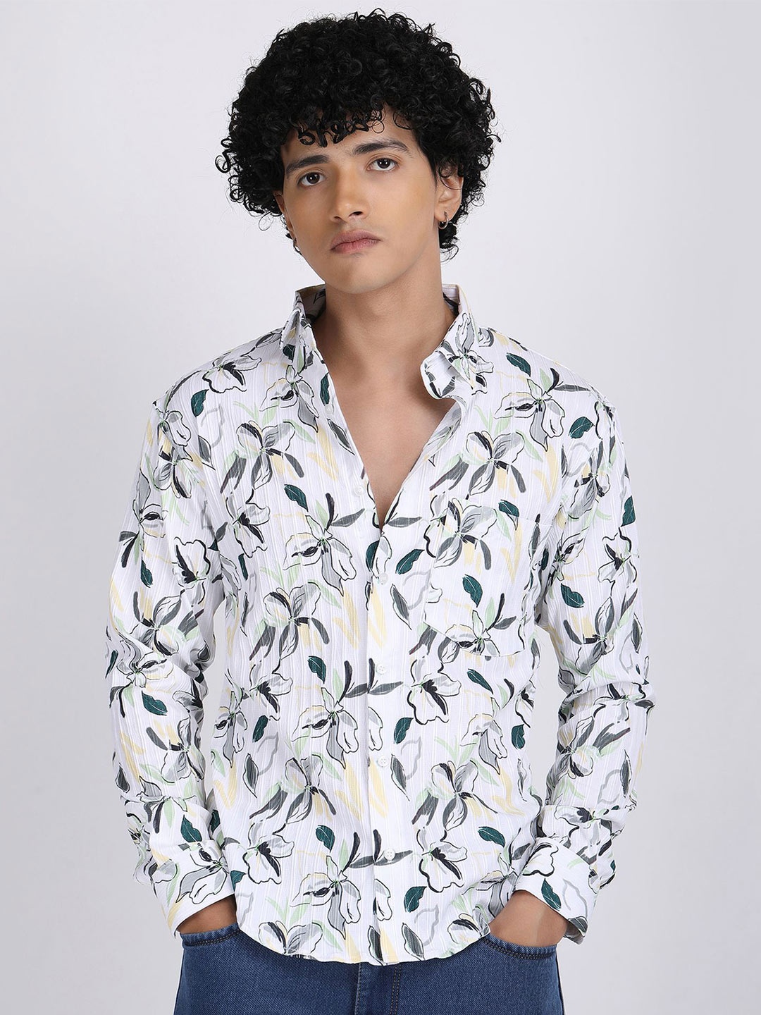 

The Roy Men Comfort Slim Fit Opaque Printed Casual Shirt, White
