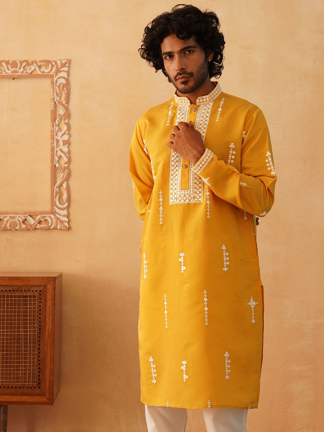 

Jompers Ethnic Motifs Embroidered Mandarin Collar Chikankari Straight Kurta, Yellow