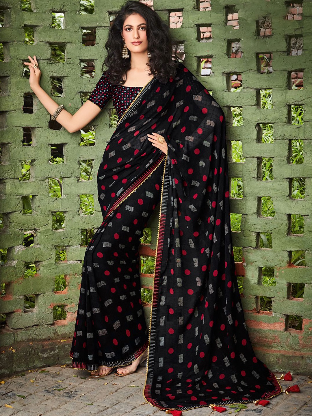 

Anouk Gotta Patti Polka Dot Dabu Saree, Black