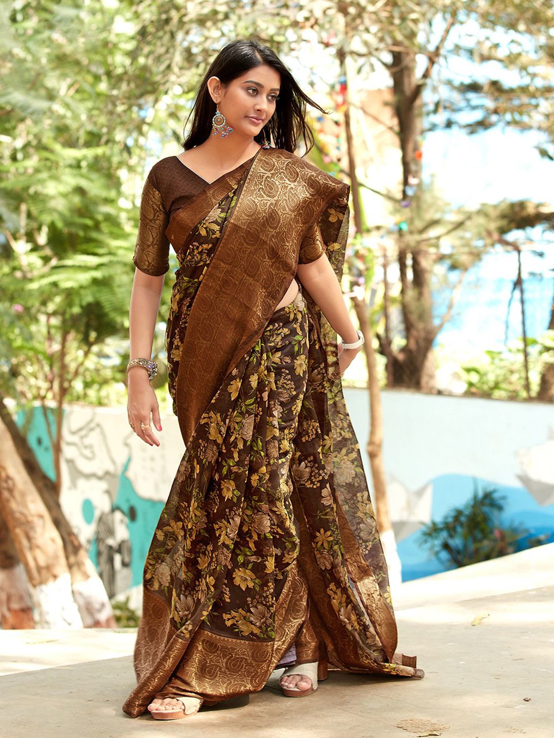 

Anouk Ethnic Motifs Zari Sungudi Saree, Brown