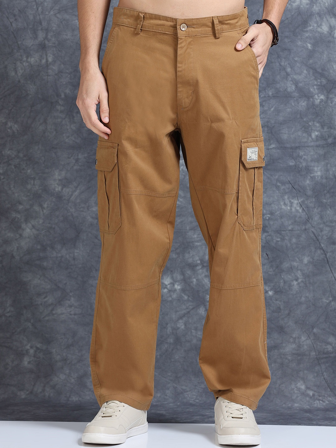 

The Roadster Lifestyle Co Loose Fit Cotton Cargo Trousers, Camel brown