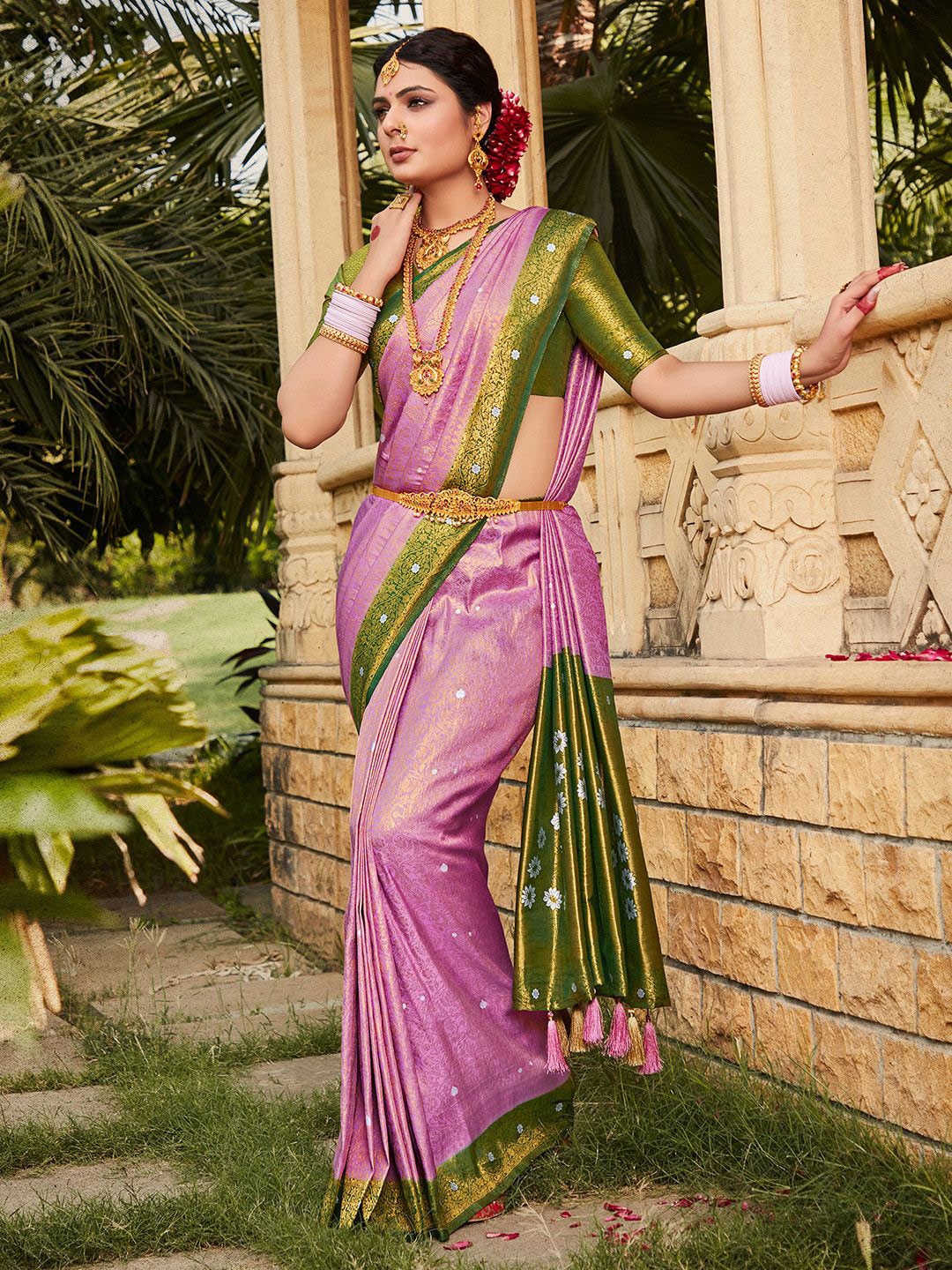 

Anouk Ethnic Motif Zari Woven Kanjeevaram Saree, Mauve