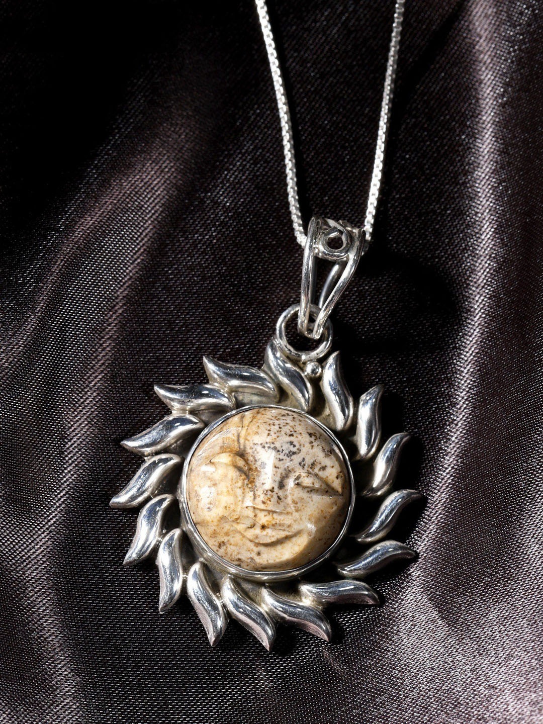 

Exotic India Agate Gemstone Surya Circular Cut Sterling Silver Pendant