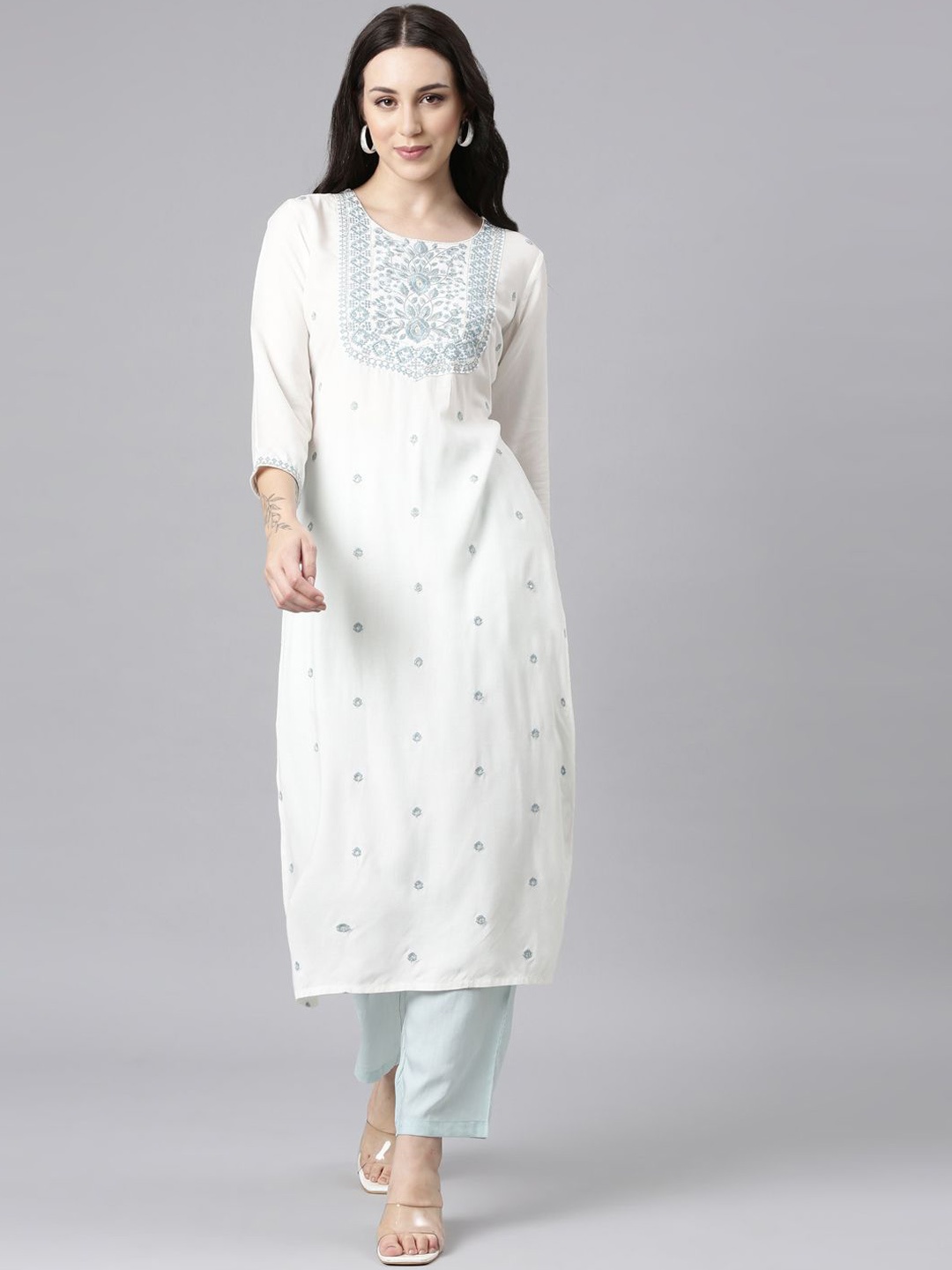 

Neerus Round Neck Geometric Embroidered Straight Kurta, White