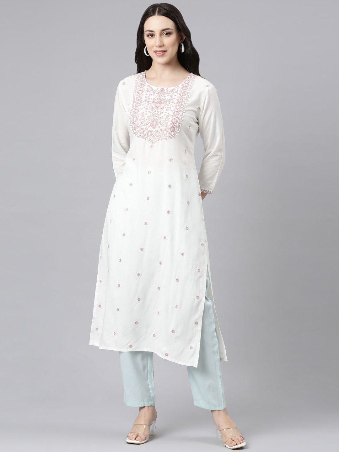 

Neerus Florl Embroidered Thread Work Straight Kurta, Pink