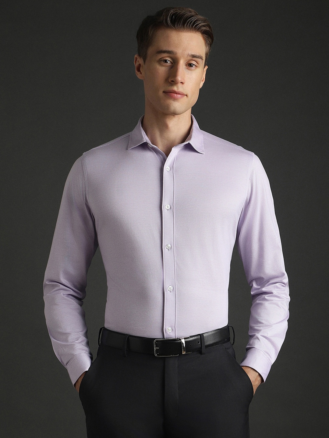 

Bergamo Men Slim Fit Opaque Casual Shirt, Purple