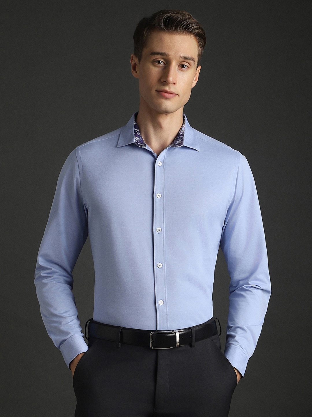 

Bergamo Men Slim Fit Opaque Casual Shirt, Blue