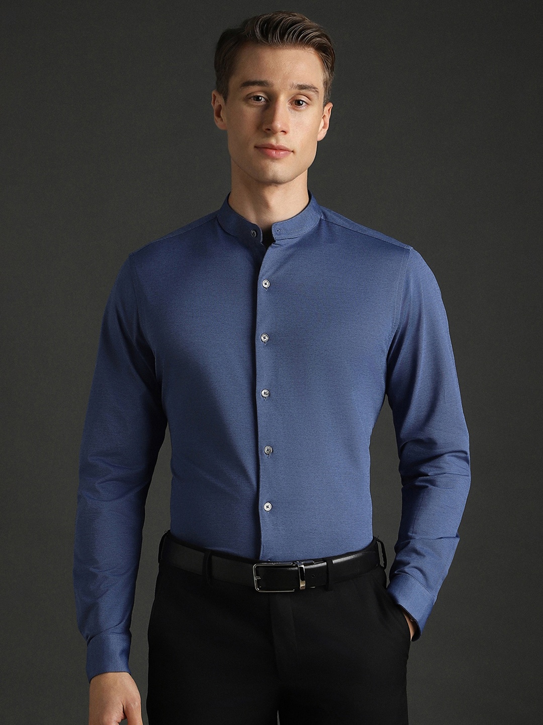 

Bergamo Men Slim Fit Opaque Casual Shirt, Blue