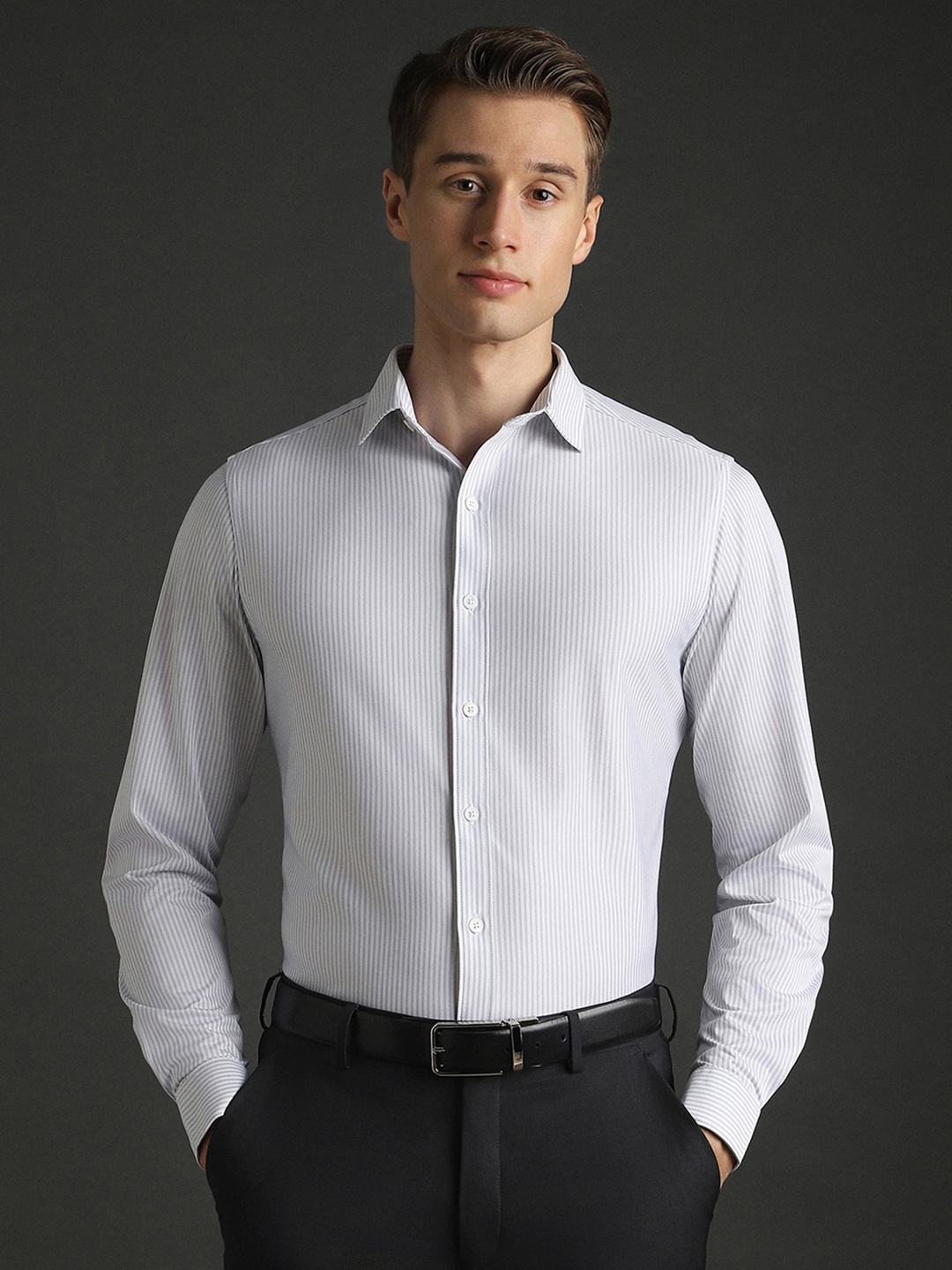 

Bergamo Men Slim Fit Opaque Casual Shirt, Grey