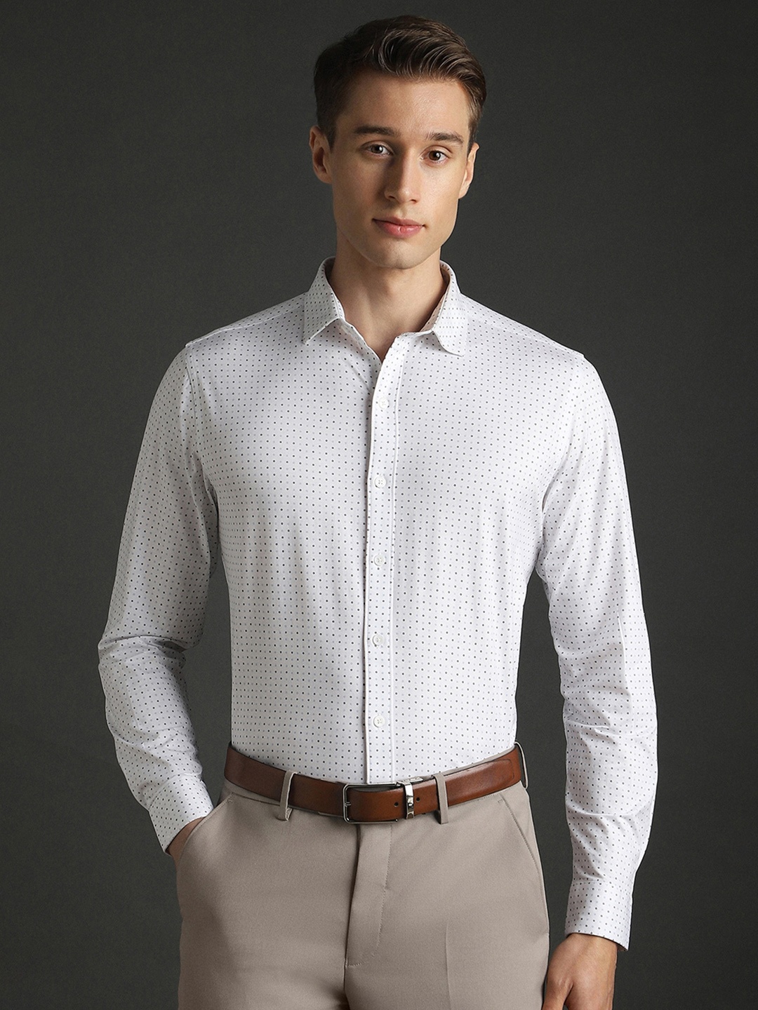 

Bergamo Men Slim Fit Opaque Casual Shirt, Blue