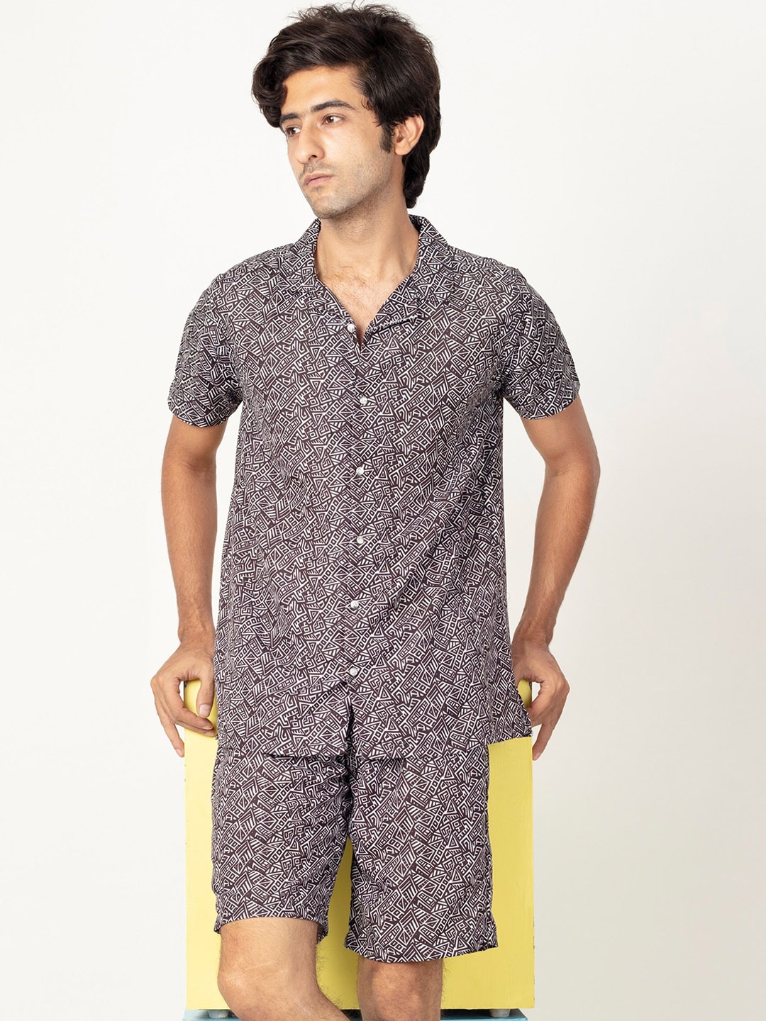 

Gavin Paris Printed Short Sleeves Shirt & Shorts, Brown