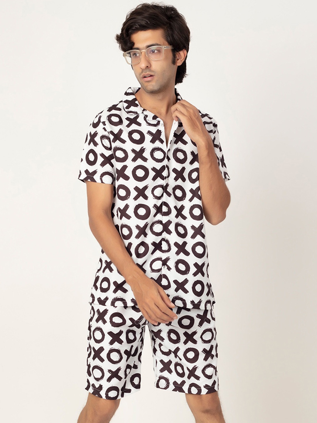 

Gavin Paris Printed Shirt & Shorts, White