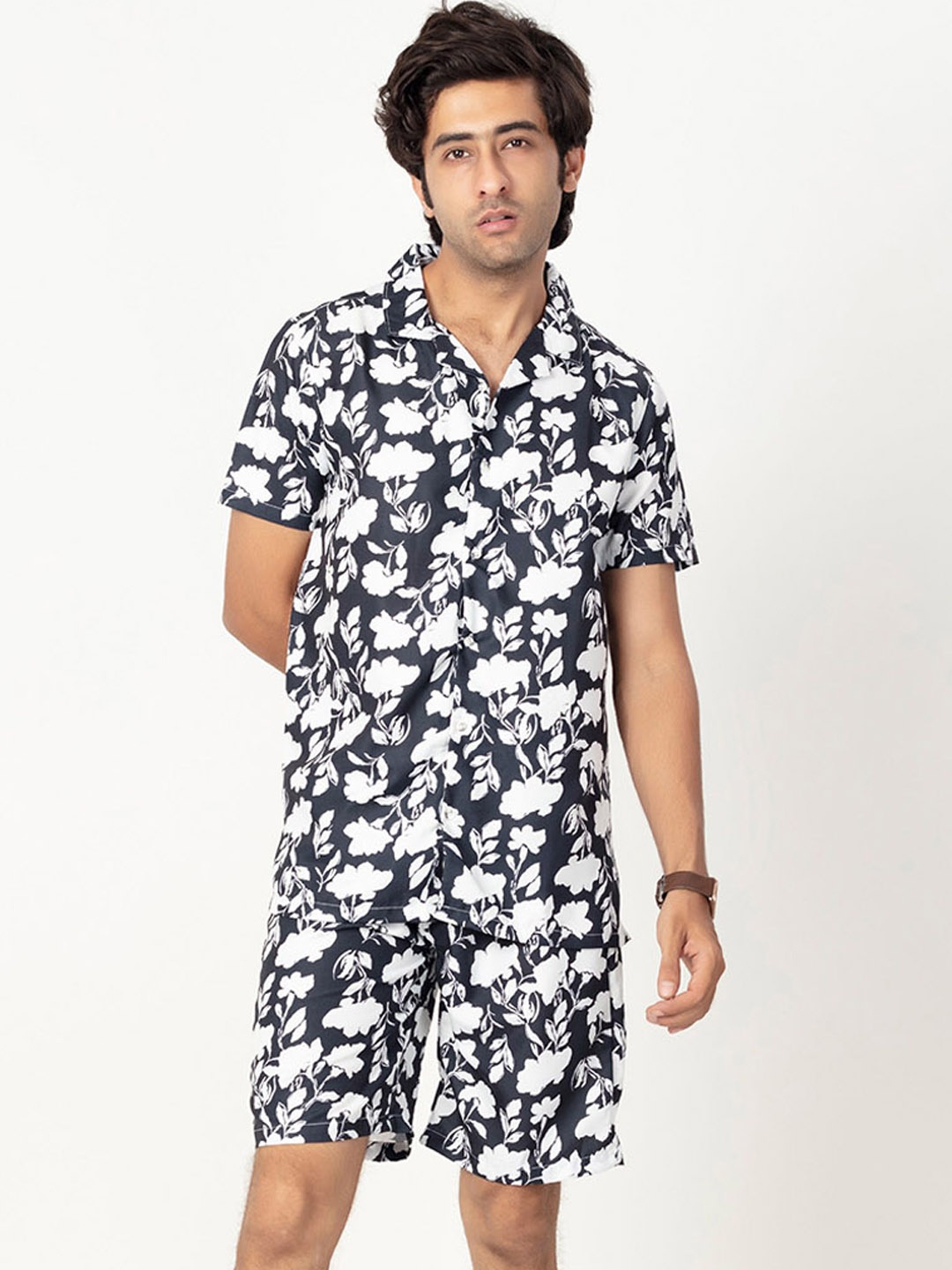 

Gavin Paris Floral Printed Shirt & Shorts, Black