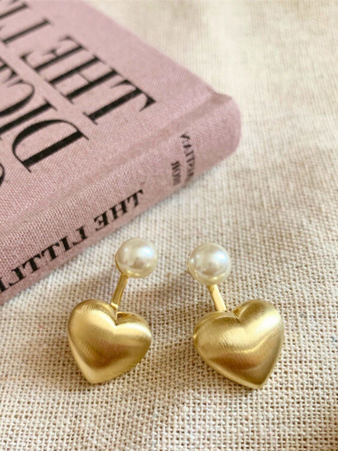 

DressBerry Gold-Plated Stainless Steel Pearls Heart Shaped Drop Earrings