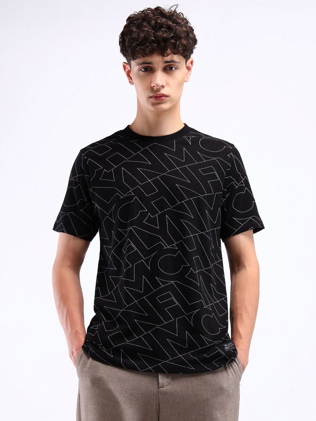 

Flying Machine Men Printed Monochrome Pockets T-shirt, Black