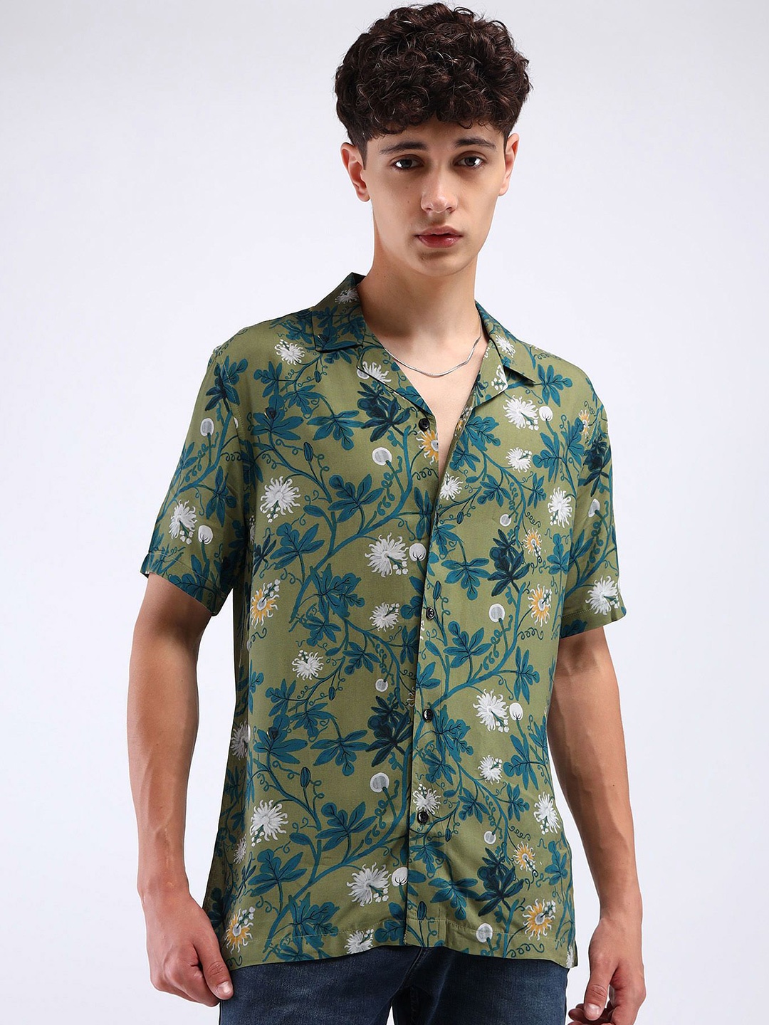 

Flying Machine Men Floral Opaque Printed Casual Shirt, Green