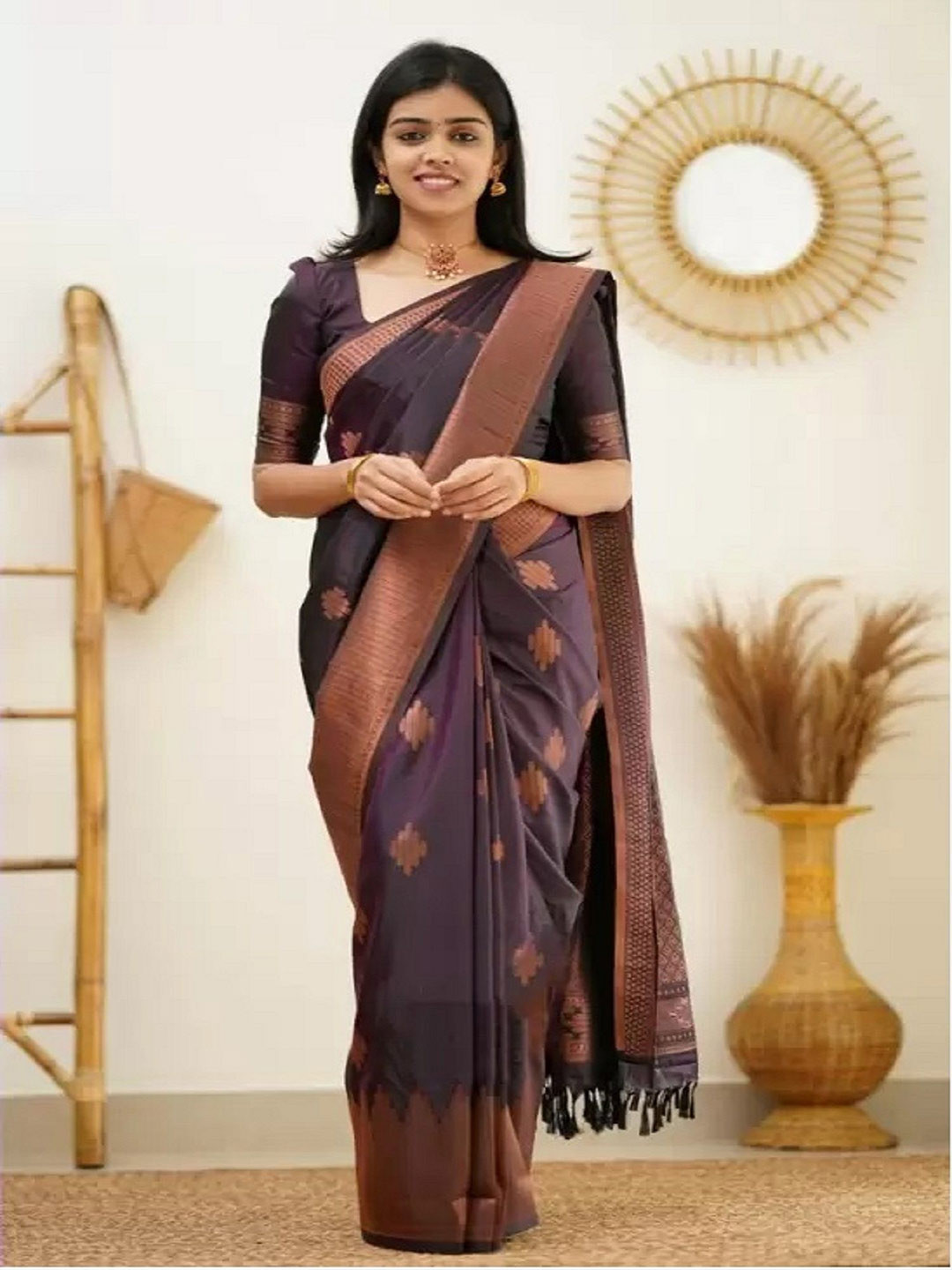

LADY SHOPI Ethic Motif Zari Woven Kanjeevaram Saree, Purple