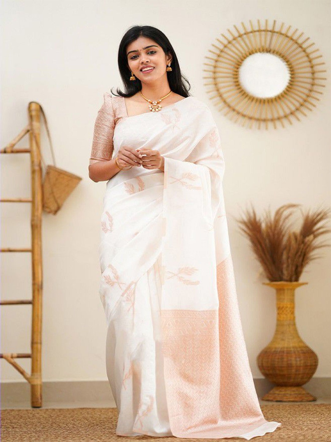 

LADY SHOPI Ethnic Motif Zari Woven Saree, White